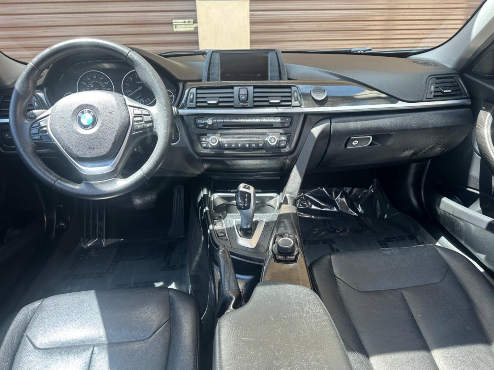 2015 Black Metallic /Black BMW 3-Series 328i SULEV (WBA3C1C58FK) with an 2.0L L4 DOHC 16V engine, 8-Speed Automatic transmission, located at 30 S. Berkeley Avenue, Pasadena, CA, 91107, (626) 248-7567, 34.145447, -118.109398 - Photo #18
